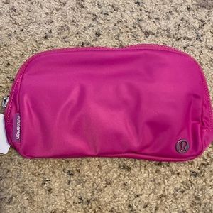 Lululemon Everywhere Belt Bag in Sonic Pink